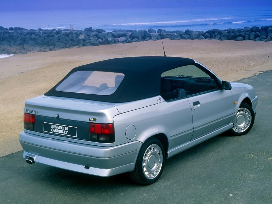  Renault 19 16S Cabriolet 1991 года  (фото 2 из 4)